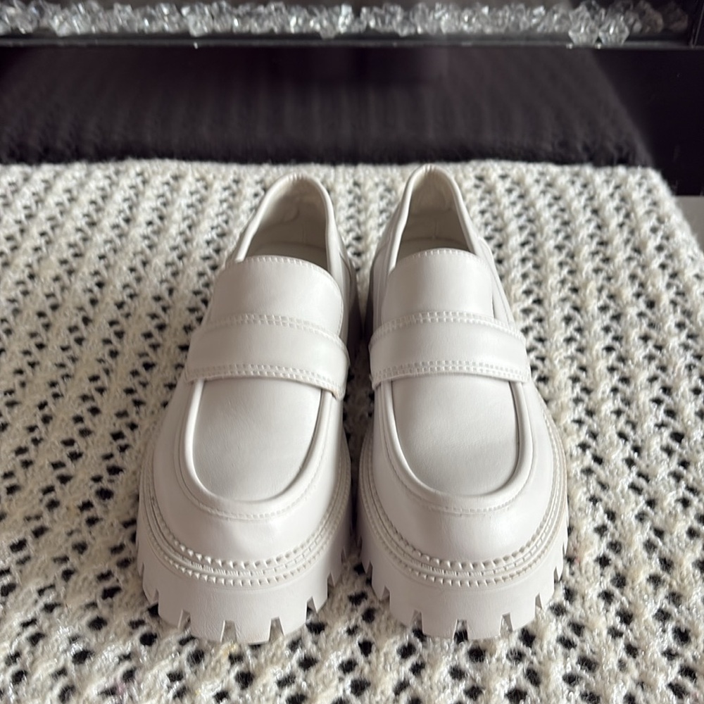 Steve Madden White Dress Shoes Classic Penny Loafers - Picture 3 of 5